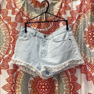 Light washed Lace Denim Shorts